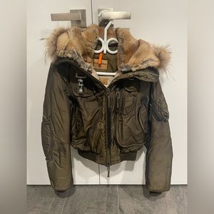 Parajjmpers Womens Brown Bomber w/ fur hood - size small